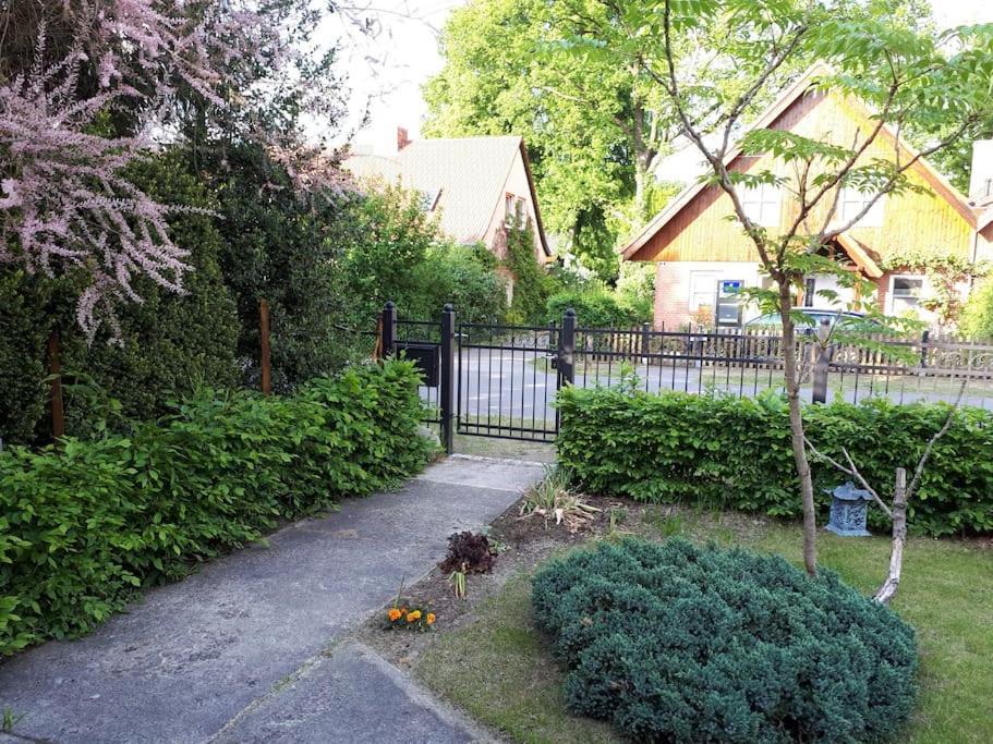 Auftanken Im Gruenen _ Just4You_B.Berlin Neuenhagen bei Berlin Kültér fotó